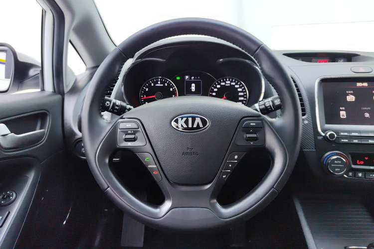 Used Kia K3 2017 1.6L Automatic 15th Anniversary Special Edition GLS Steering Wheel