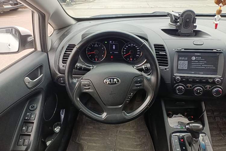 Used Kia K3 2017 1.6L Automatic 15th Anniversary Special Edition GLS Steering Wheel