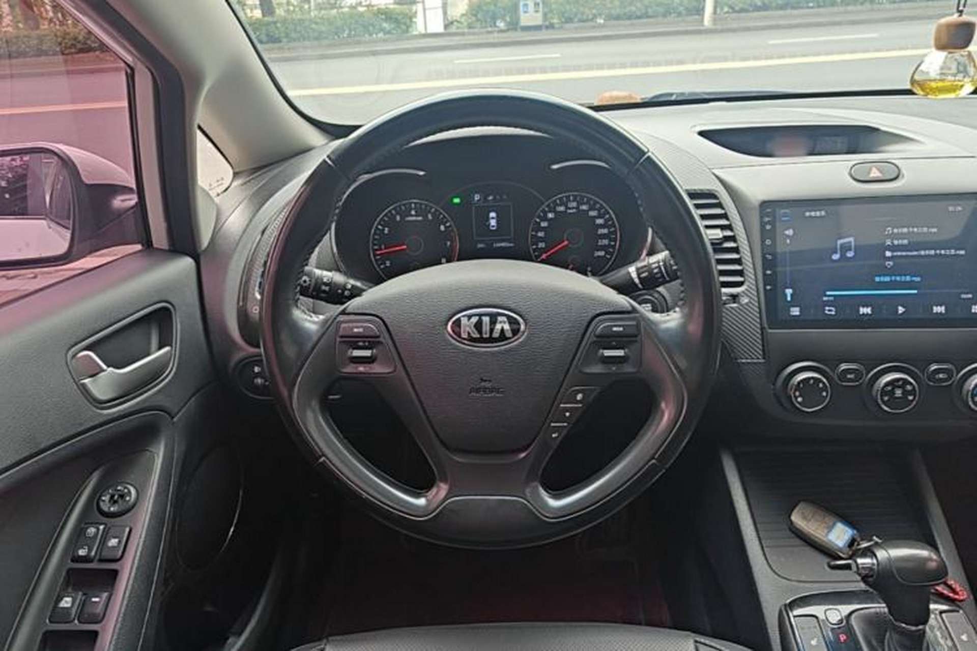 Used Kia K3 2017 1.6L Automatic 15th Anniversary Special Edition GLS Steering Wheel
