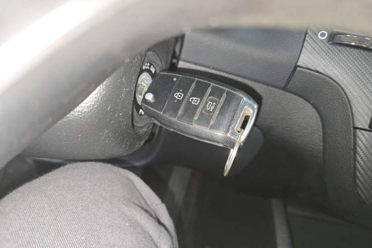 Used Kia K3 2017 1.6L Automatic 15th Anniversary Special Edition GLS Vehicle Key