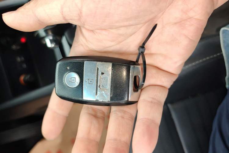 Used Kia K3 2017 1.6L Automatic 15th Anniversary Special Edition GLS Vehicle Key