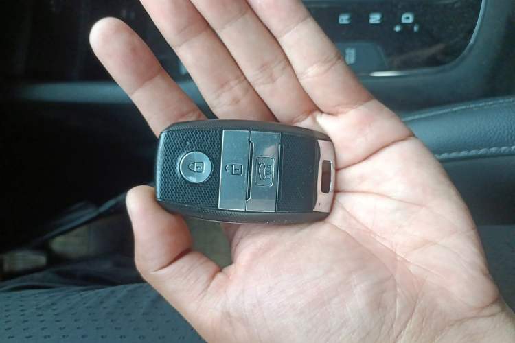 Used Kia K3 2017 1.6L Automatic 15th Anniversary Special Edition GLS Vehicle Key