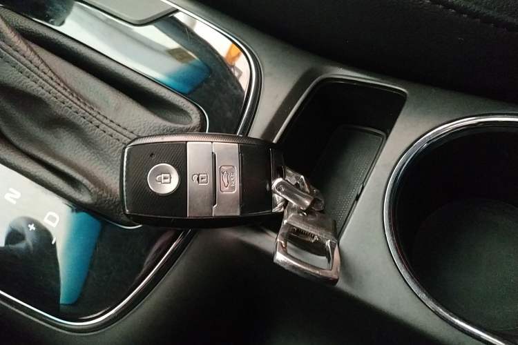 Used Kia K3 2017 1.6L Automatic 15th Anniversary Special Edition GLS Vehicle Key