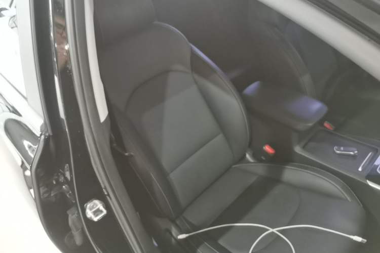 Used Kia K3 2019 1.5L CVT Smart Connectivity Version Right Front Seat