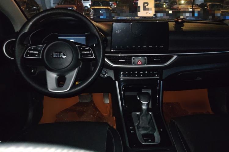 Used Kia K3 2019 1.5L CVT Smart Connectivity Version Center Console