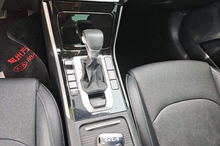 Used Kia K3 2019 1.5L CVT Smart Connectivity Version Gear Lever