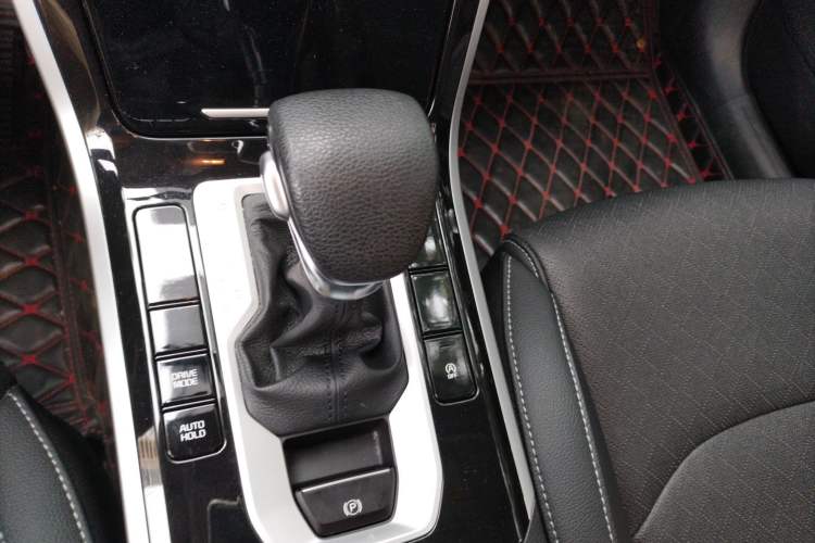 Used Kia K3 2019 1.5L CVT New Sharp Edition Gear Lever