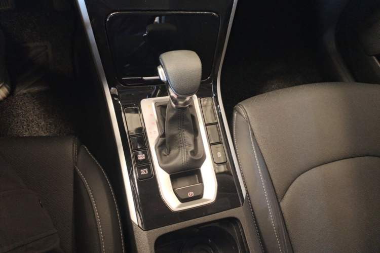 Used Kia K3 2019 1.5L CVT New Sharp Edition Gear Lever