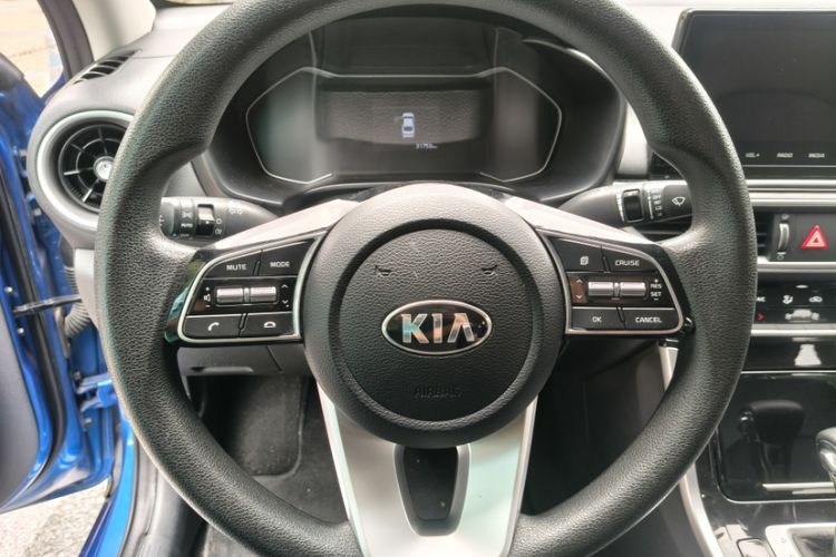 Used Kia K3 2019 1.5L CVT New Sharp Edition Interior 11