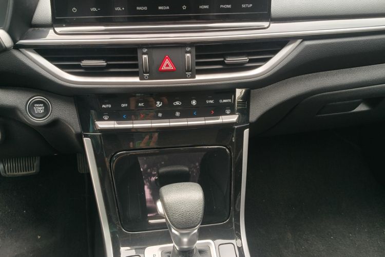 Used Kia K3 2019 1.5L CVT New Sharp Edition Interior 15
