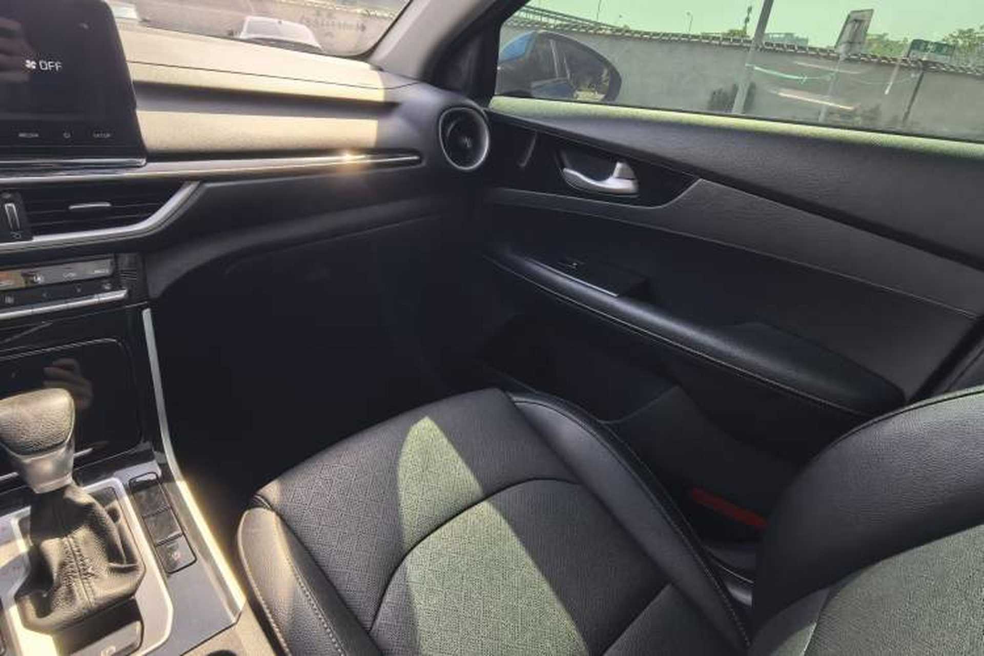 Used Kia K3 2019 1.5L CVT Smart Connectivity Version Interior 4