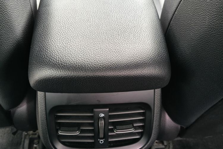 Used Kia K3 2019 1.5L CVT New Sharp Edition Interior 4