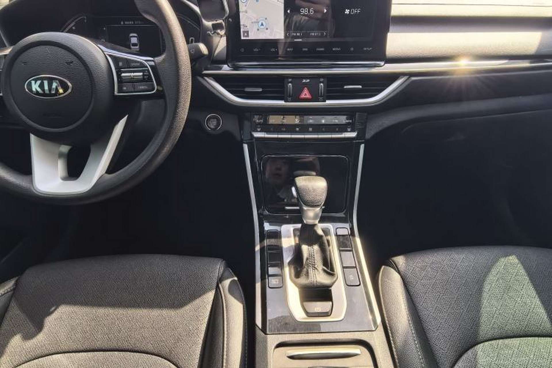 Used Kia K3 2019 1.5L CVT Smart Connectivity Version Interior 5