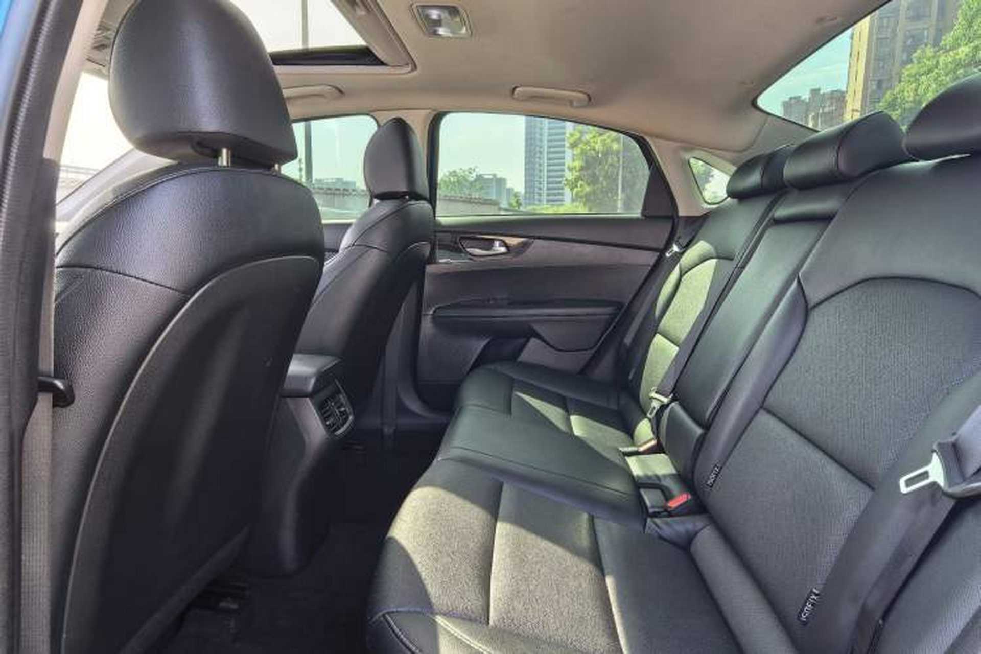 Used Kia K3 2019 1.5L CVT Smart Connectivity Version Interior 9