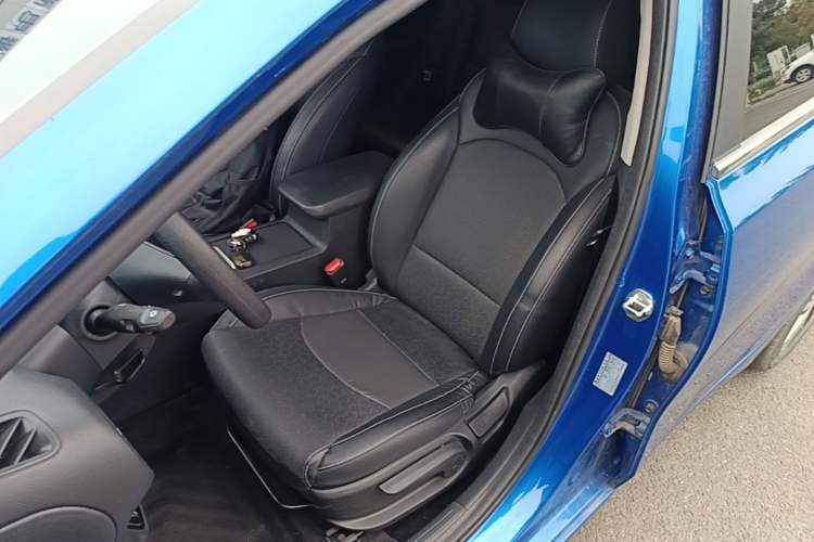 Used Kia K3 2019 1.5L CVT New Sharp Edition Left Front Seat