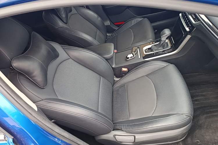 Used Kia K3 2019 1.5L CVT New Sharp Edition Right Front Seat