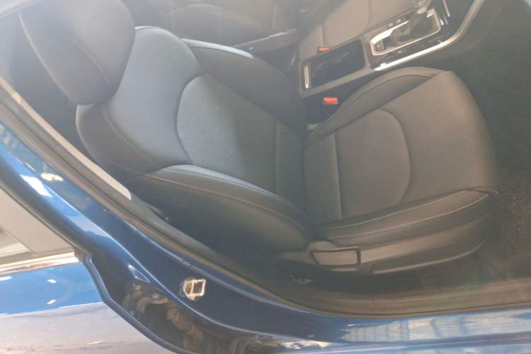 Used Kia K3 2019 1.5L CVT New Sharp Edition Right Front Seat