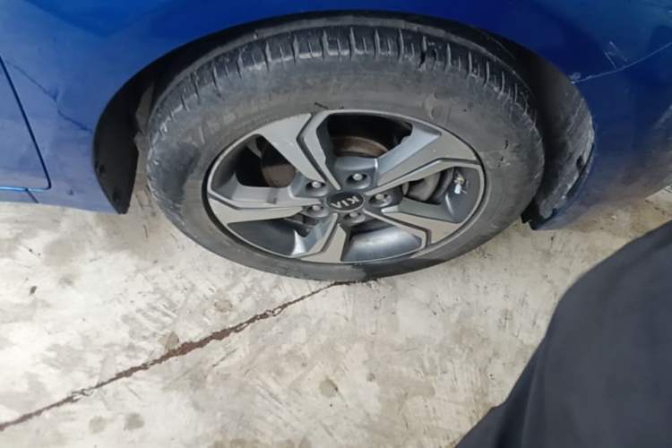 Used Kia K3 2019 1.5L CVT Smart Connectivity Version Right Front Wheel Hub