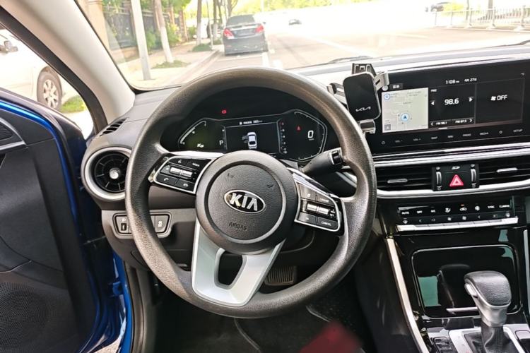 Used Kia K3 2019 1.5L CVT Smart Connectivity Version Steering Wheel