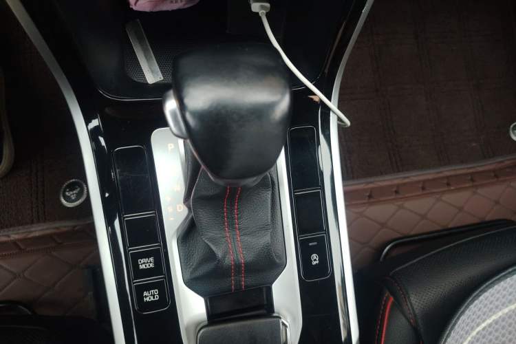 Used Kia K3 2019 1.4T DCT GT-Line Smart Enjoyment Sport Edition Gear Lever