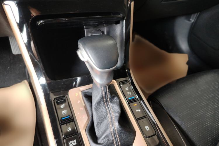 Used Kia K3 2019 1.5L CVT Luxury Edition Gear Lever