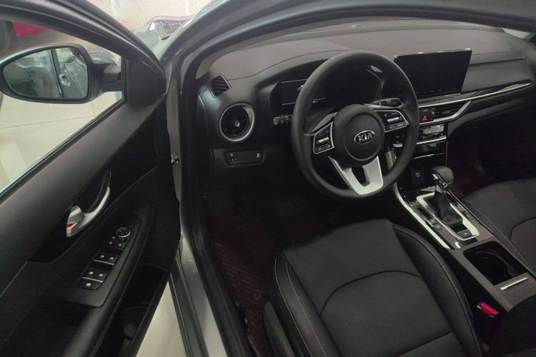 Used Kia K3 2019 1.5L CVT Smart Connectivity Version Interior 2