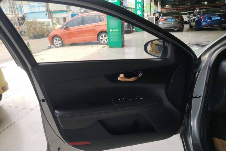Used Kia K3 2019 1.5L CVT Luxury Edition Left Front Door Interior