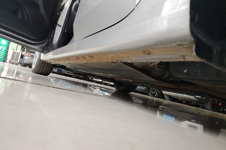 Used Kia K3 2019 1.5L CVT Luxury Edition Left Side Sill