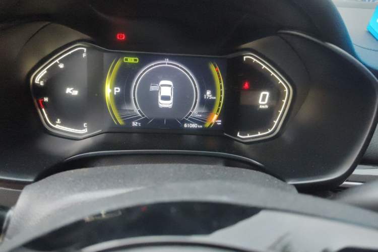 Used Kia K3 2019 1.5L CVT Smart Connectivity Version Odometer Close Up