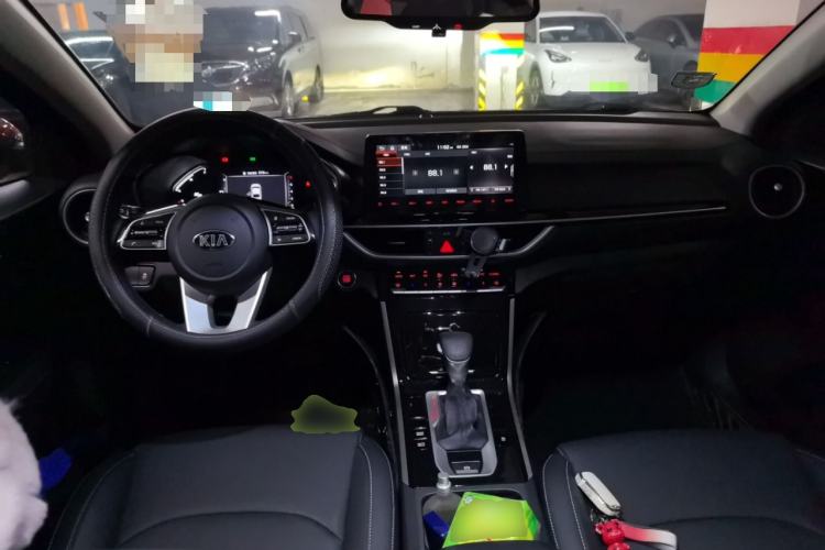 Used Kia K3 2019 1.5L CVT Smart Connectivity Version Center Console