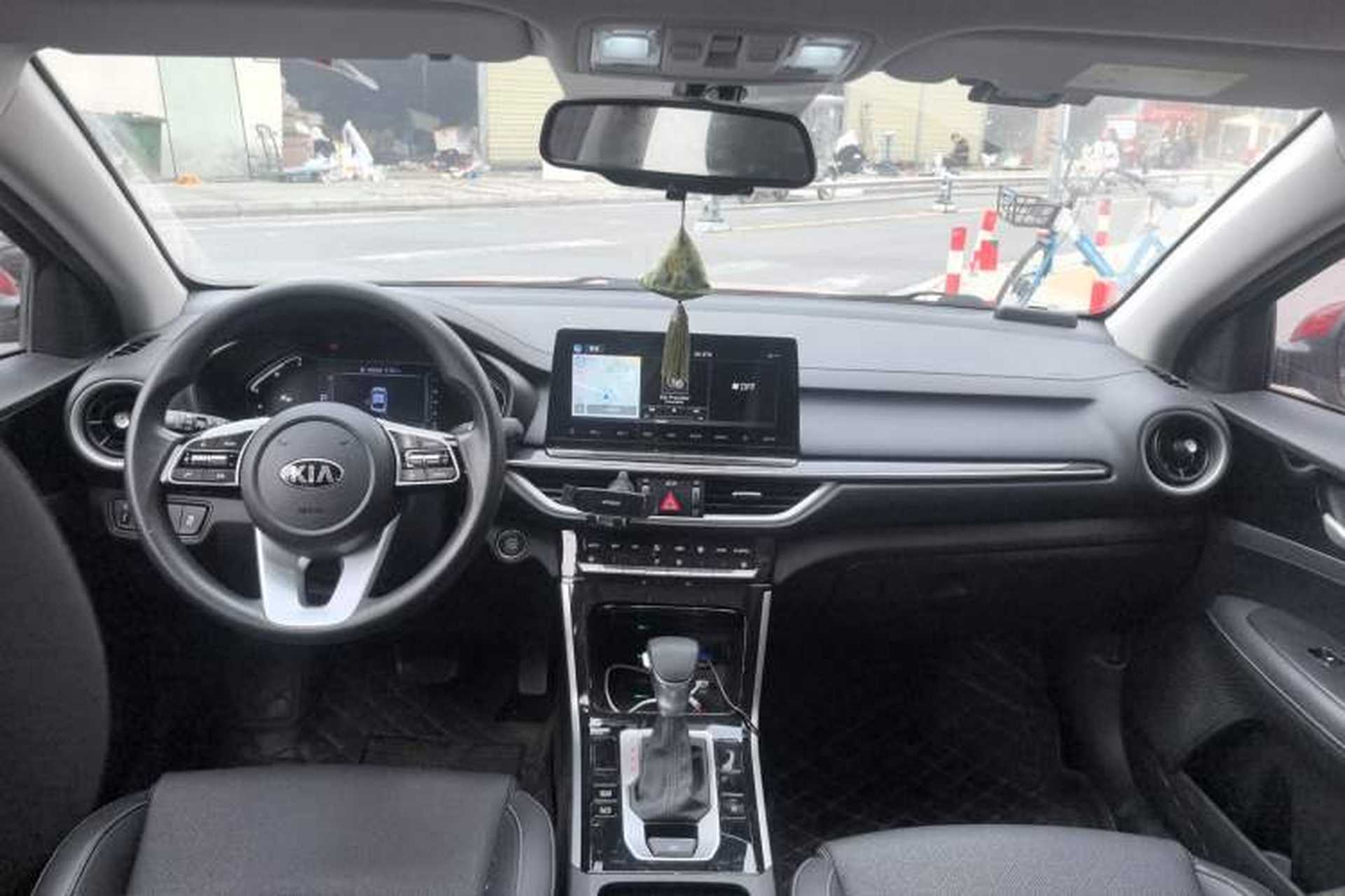 Used Kia K3 2019 1.5L CVT Smart Connectivity Version Center Console