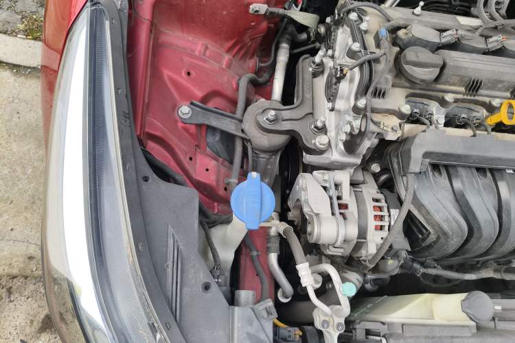Used Kia K3 2019 1.5L CVT Smart Connectivity Version Engine Bay Right