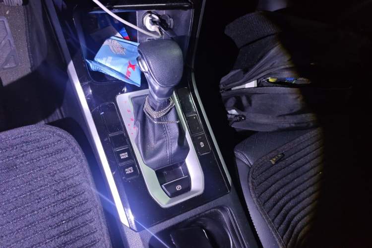 Used Kia K3 2019 1.5L CVT Smart Connectivity Version Gear Lever