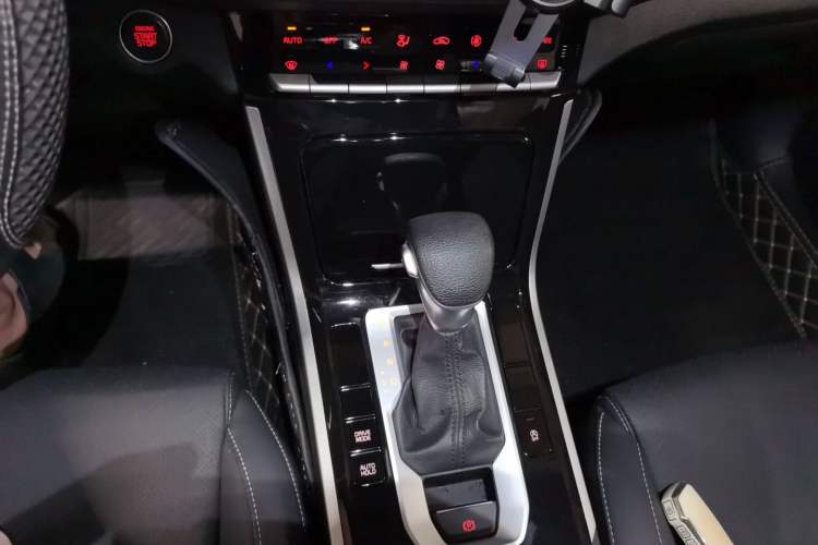 Used Kia K3 2019 1.5L CVT Smart Connectivity Version Gear Lever