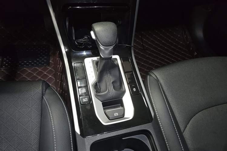 Used Kia K3 2019 1.5L CVT Smart Connectivity Version Gear Lever