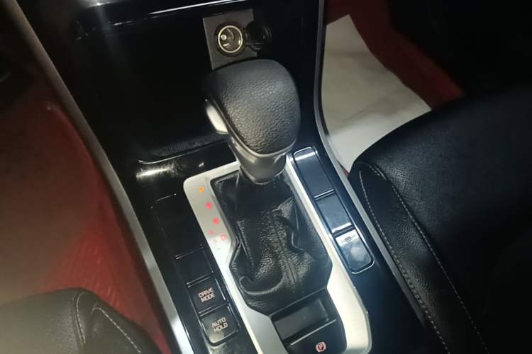 Used Kia K3 2019 1.5L CVT Smart Connectivity Version Gear Lever