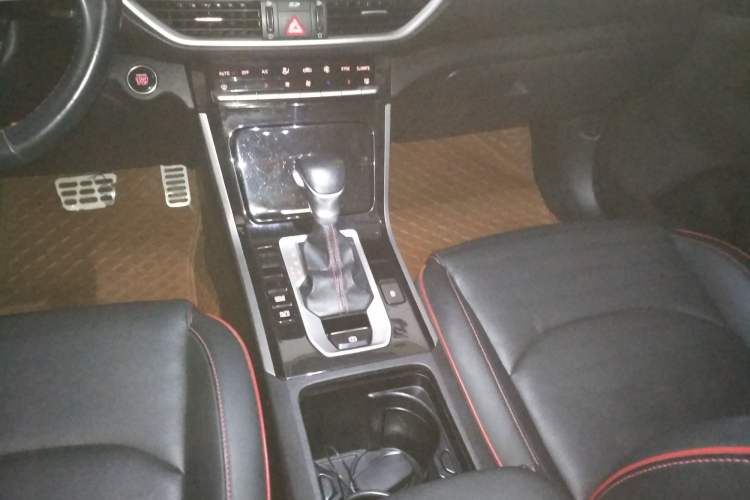 Used Kia K3 2019 1.4T DCT GT-Line Smart Enjoyment Sport Edition Gear Lever
