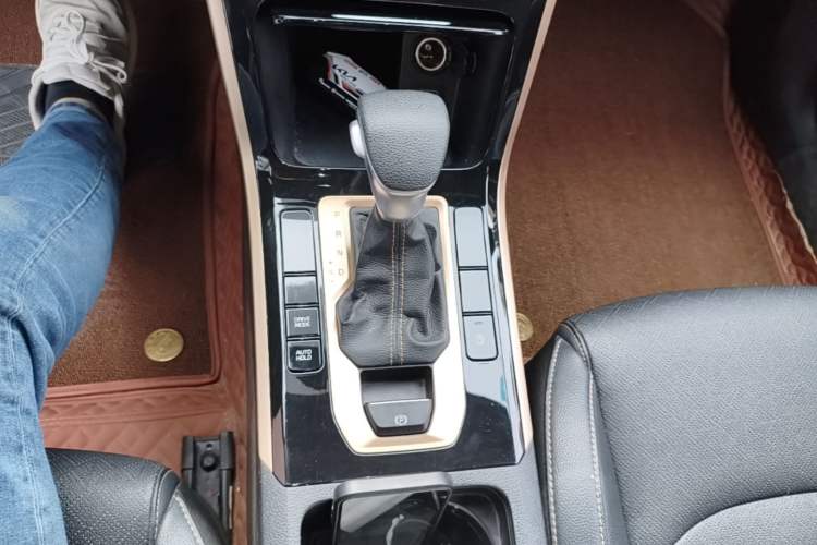 Used Kia K3 2019 1.5L CVT Smart Connectivity Version Gear Lever