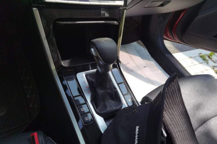 Used Kia K3 2019 1.5L CVT New Sharp Edition Gear Lever