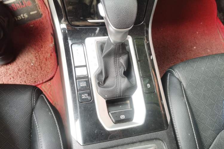 Used Kia K3 2019 1.5L CVT Smart Connectivity Version Gear Lever