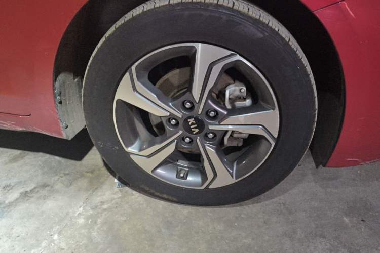 Used Kia K3 2019 1.5L CVT Smart Connectivity Version Right Front Wheel Hub