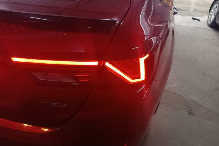 Used Kia K3 2019 1.5L CVT Smart Connectivity Version Right Rear Taillight