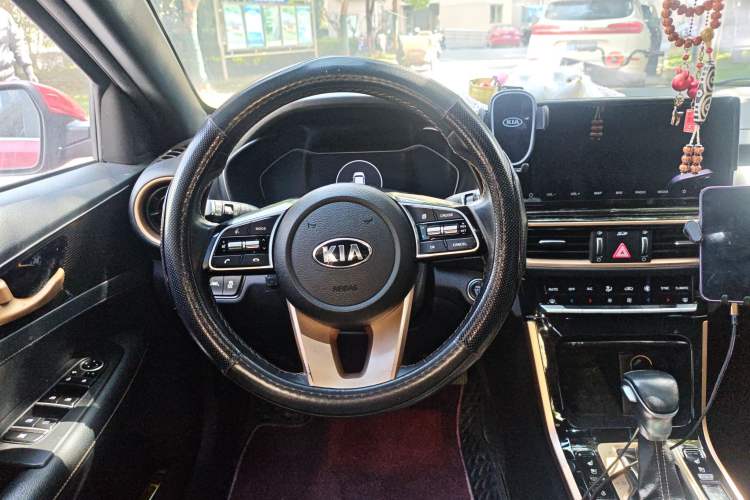 Used Kia K3 2019 1.5L CVT Luxury Edition Steering Wheel