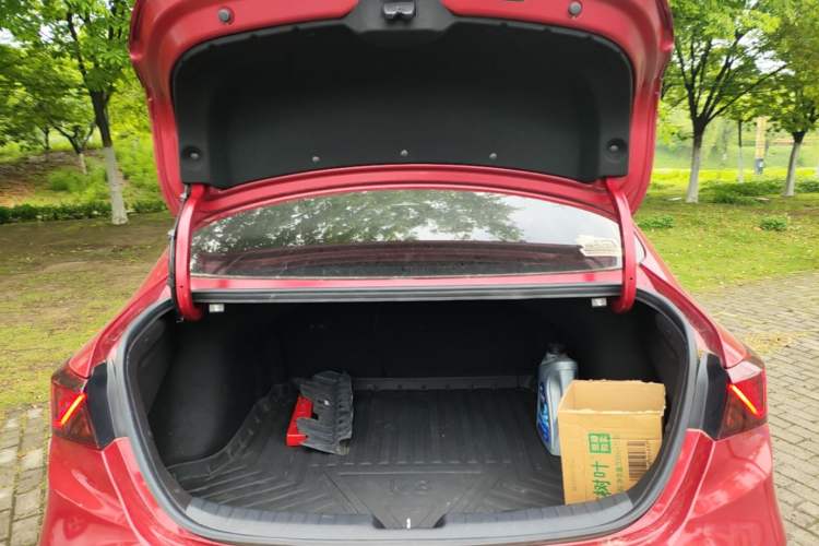 Used Kia K3 2019 1.5L CVT Smart Connectivity Version Trunk