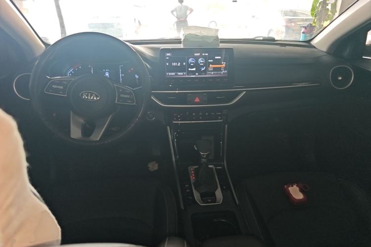 Used Kia K3 2019 1.5L CVT New Sharp Edition Center Console