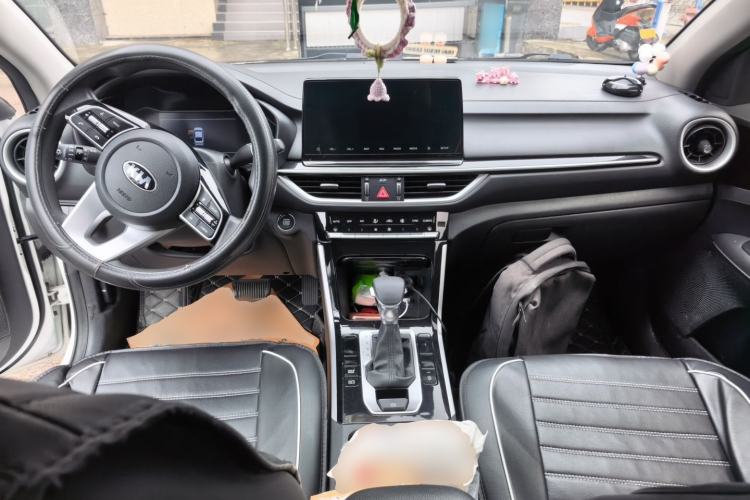 Used Kia K3 2019 1.5L CVT Smart Connectivity Version Center Console