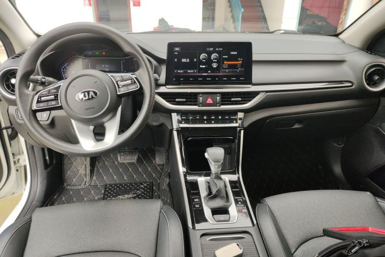 Used Kia K3 2019 1.5L CVT New Sharp Edition Center Console