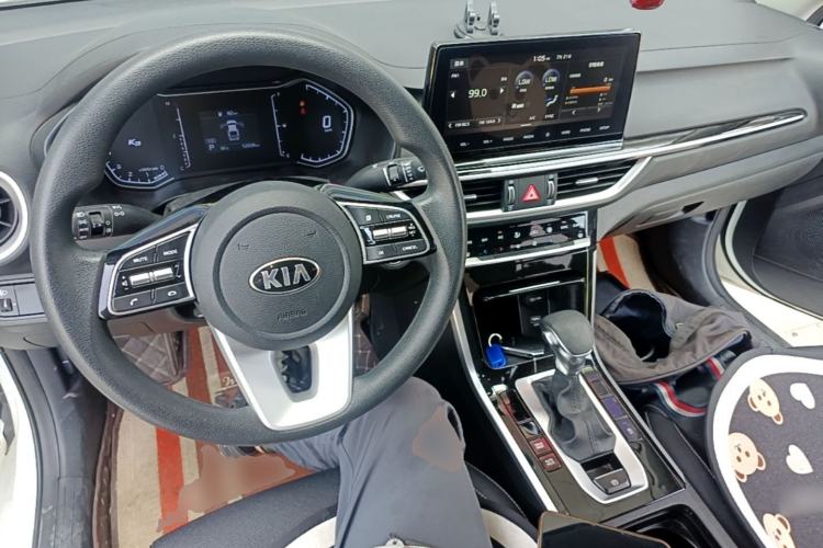 Used Kia K3 2019 1.5L CVT New Sharp Edition Center Console