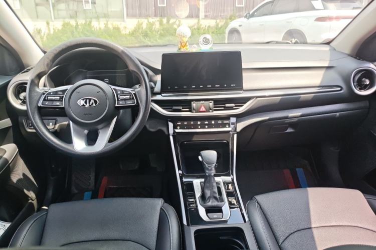 Used Kia K3 2019 1.5L CVT Smart Connectivity Version Center Console