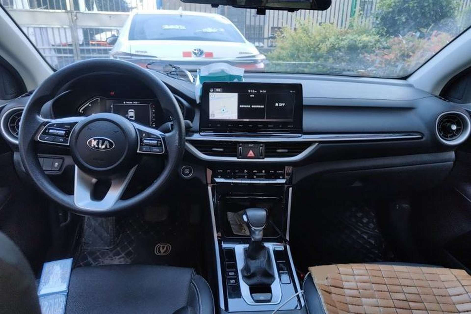 Used Kia K3 2019 1.5L CVT Smart Connectivity Version Center Console